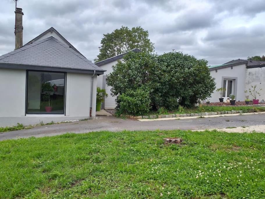 Maison A La Campagne Pres De La Ville Aiglemont Exteriör bild